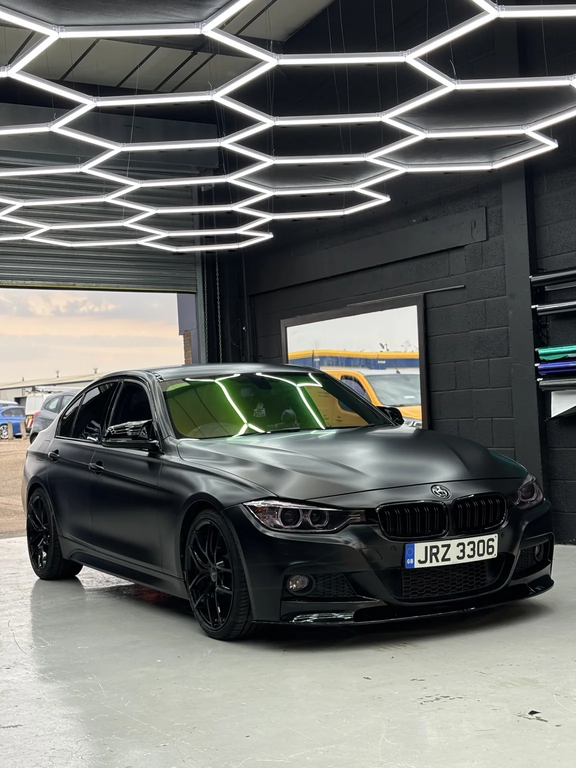 Chameleon windscreen tint